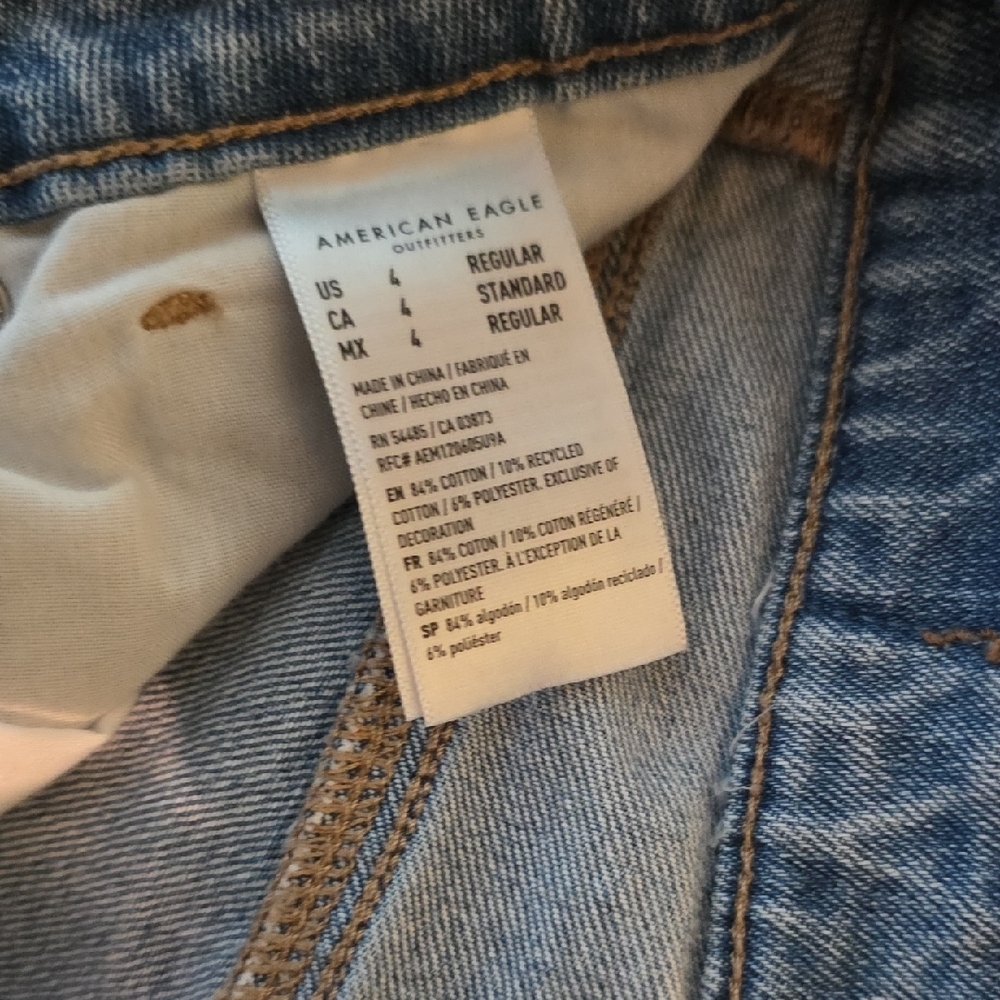 American Eagle Outfitters Mom Jeans High Rise Size 4 - Picture 2 of 5
